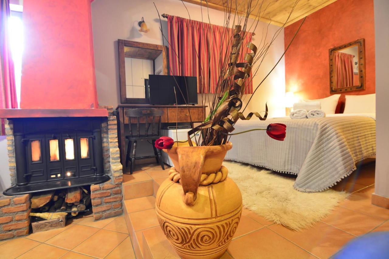 Georgio'S V Chalet Kalavrita Ngoại thất bức ảnh