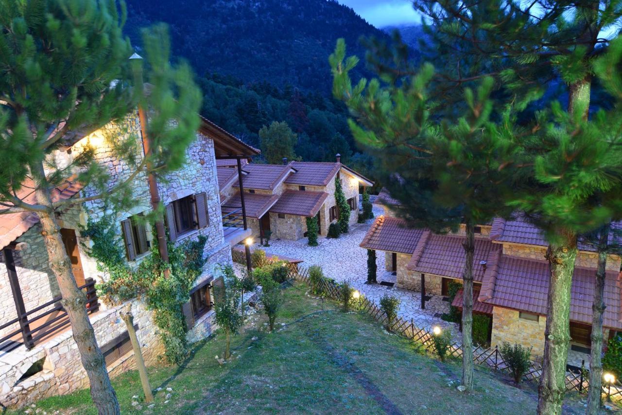 Georgio'S V Chalet Kalavrita Ngoại thất bức ảnh