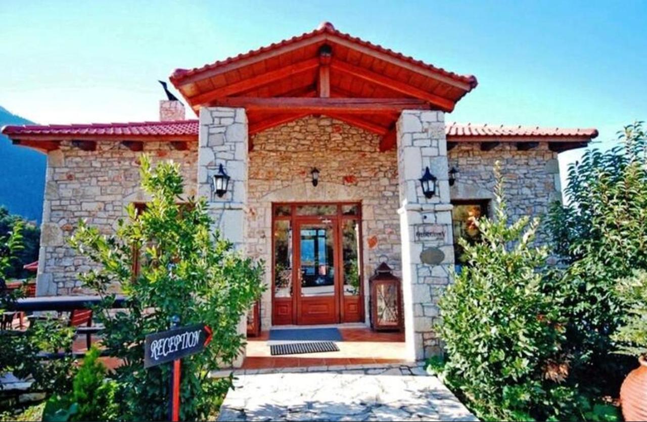 Georgio'S V Chalet Kalavrita Ngoại thất bức ảnh