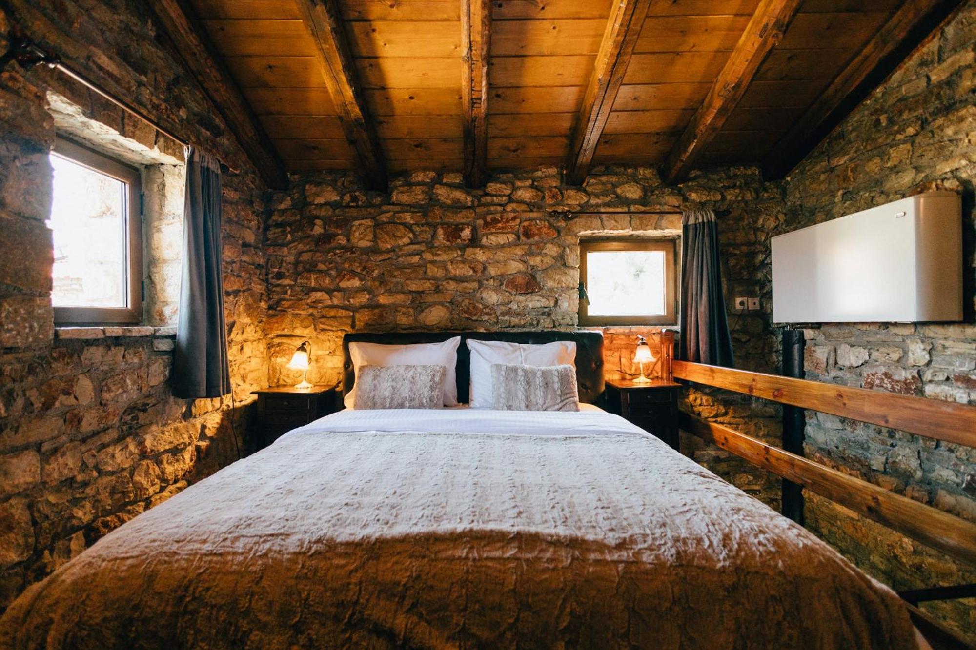 Georgio'S V Chalet Kalavrita Ngoại thất bức ảnh